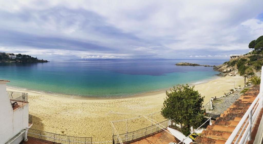 Verones 1B Roses Dış mekan fotoğraf