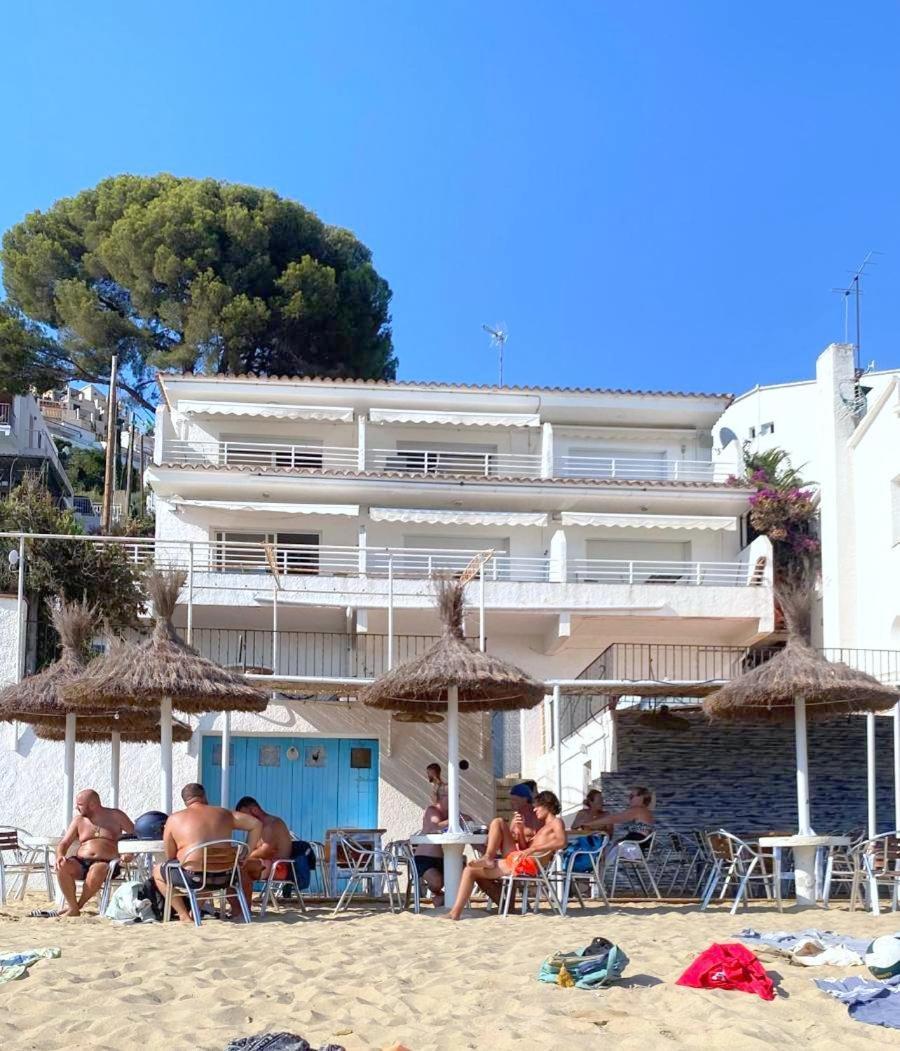 Verones 1B Roses Dış mekan fotoğraf